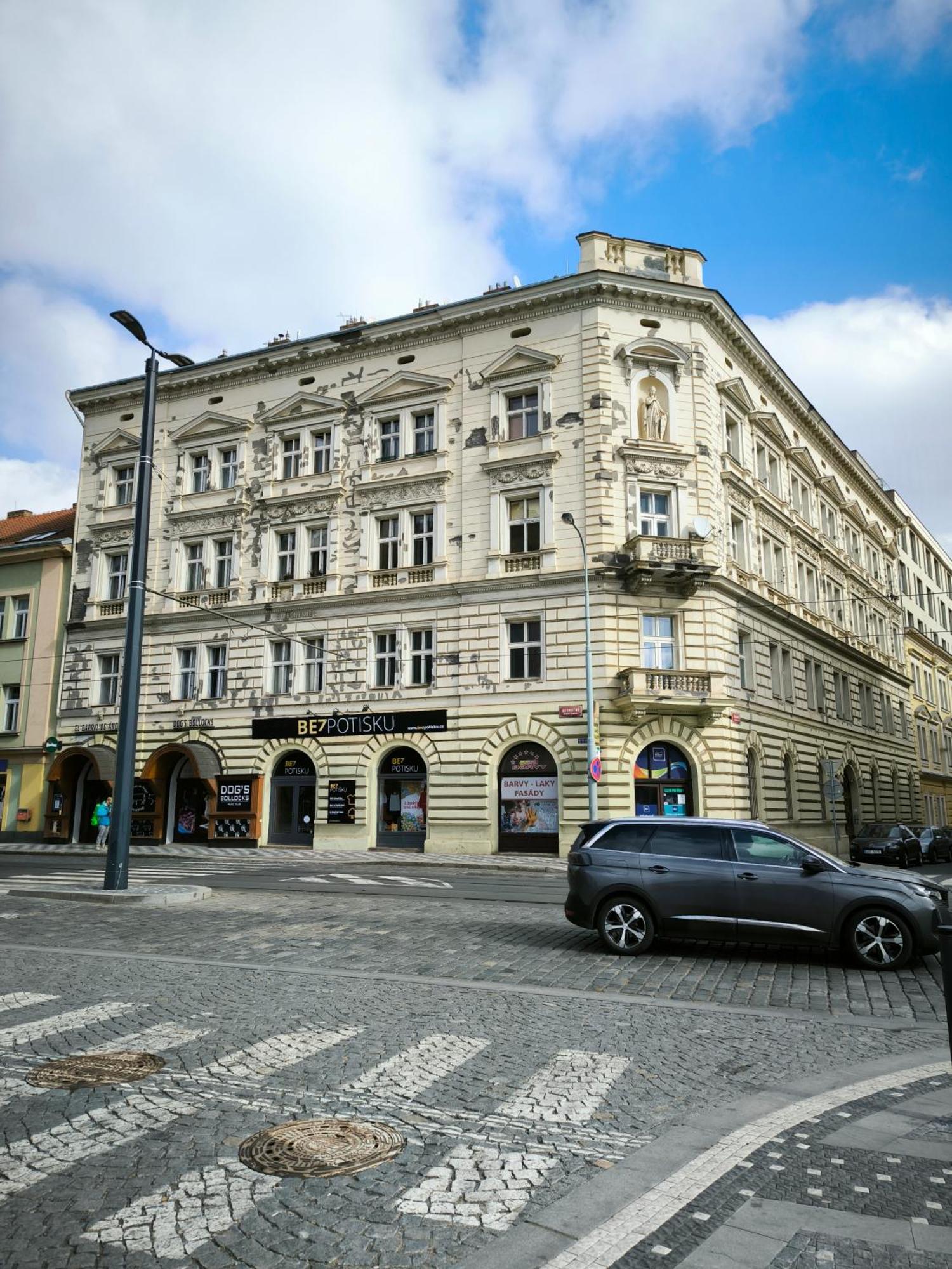 Апартаменты Valentinka Minutes Away From Charles Bridge Прага Экстерьер фото